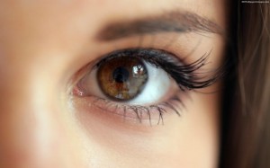 Close-Up-Girl-Eye-Brown-Images-540x337